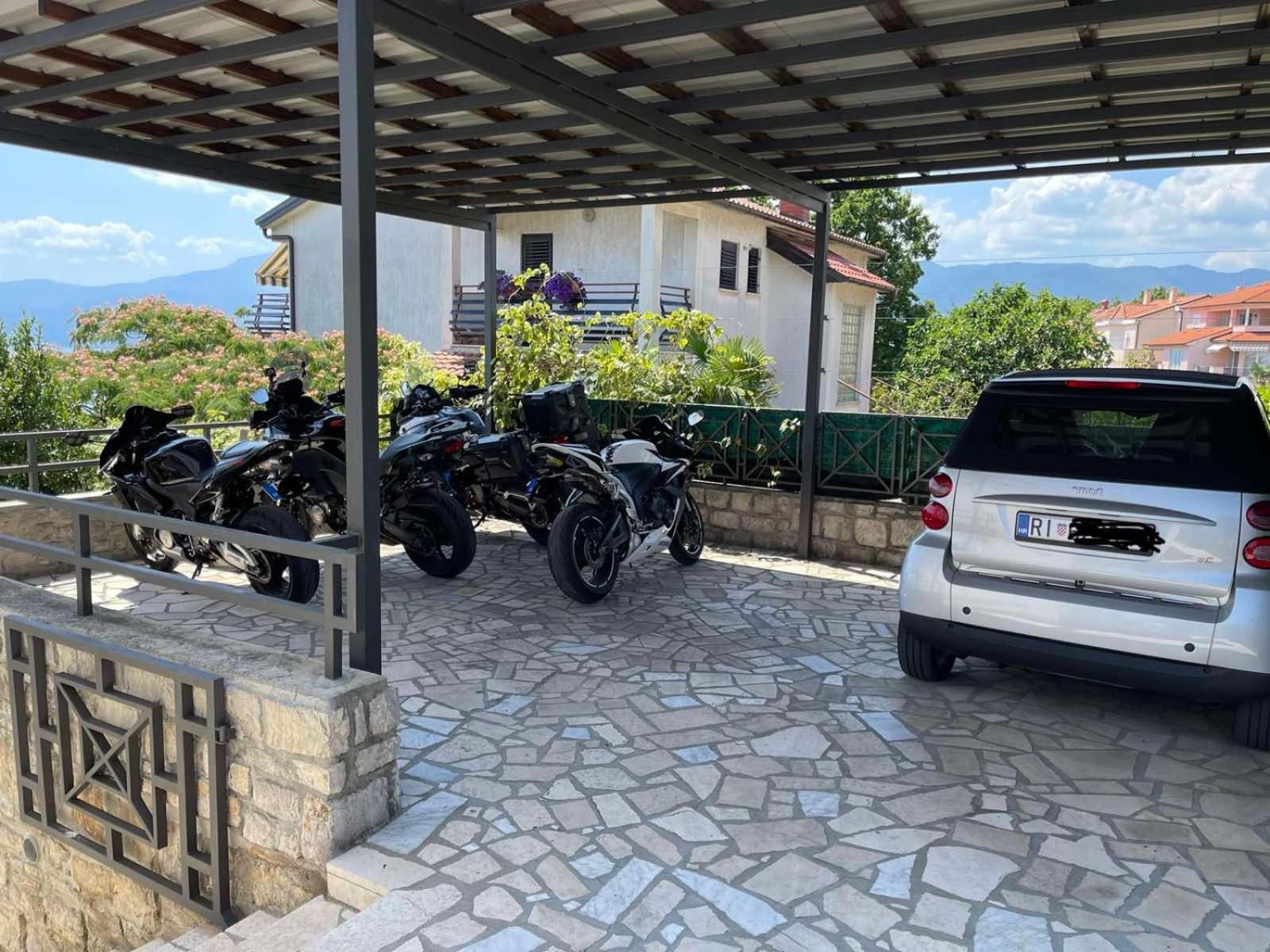 Deluxe Apartment Dora With A Private Parking, Terrace And See View リエカ エクステリア 写真